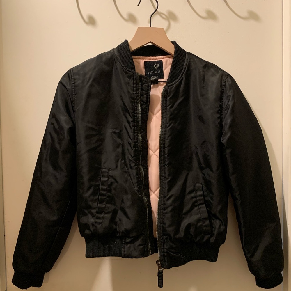 Black Bomber Jacket ⚫️